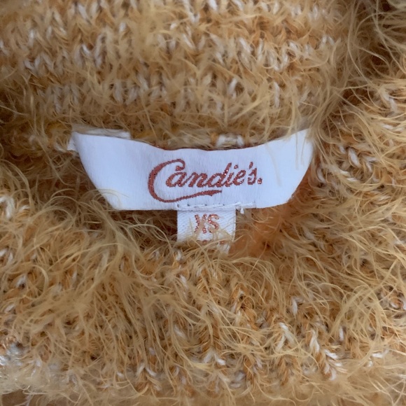 Sweater - Picture 6 of 6